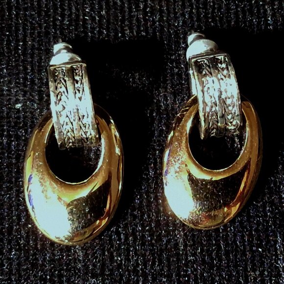 Napier Pineapple Earrings, Elastic Bracelet, Silver/Gold Toned Hoop Earrings - Picture 3 of 9